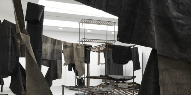 Oscar Murillo, a futile mercantile disposition, 2016. Courtesy of David Zwirner, New York/London.