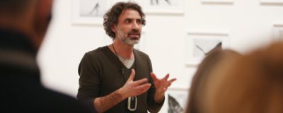 Rundgang in der Ausstellung "Hadjithomas & Khalil Joreige: Two Suns in a Sunset" mit Rabih Mroué, Foto: Marion Vogel